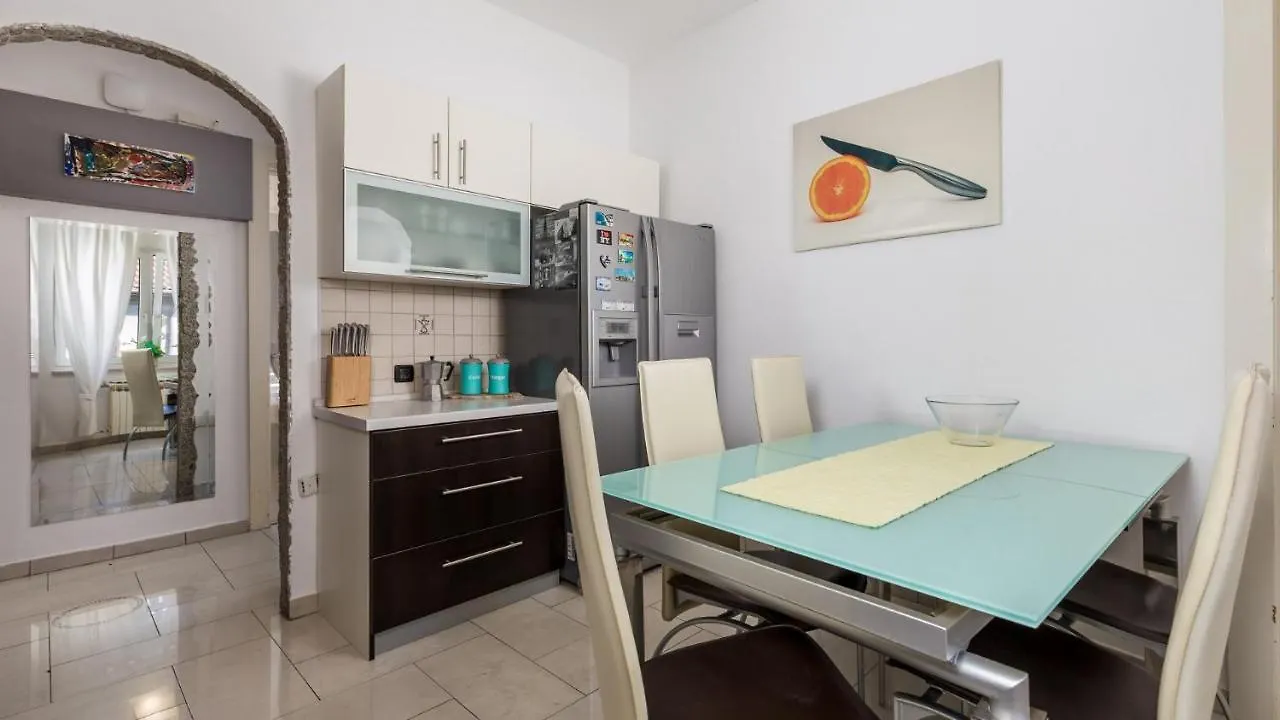 Beautiful Apartment Downtown Rijeka