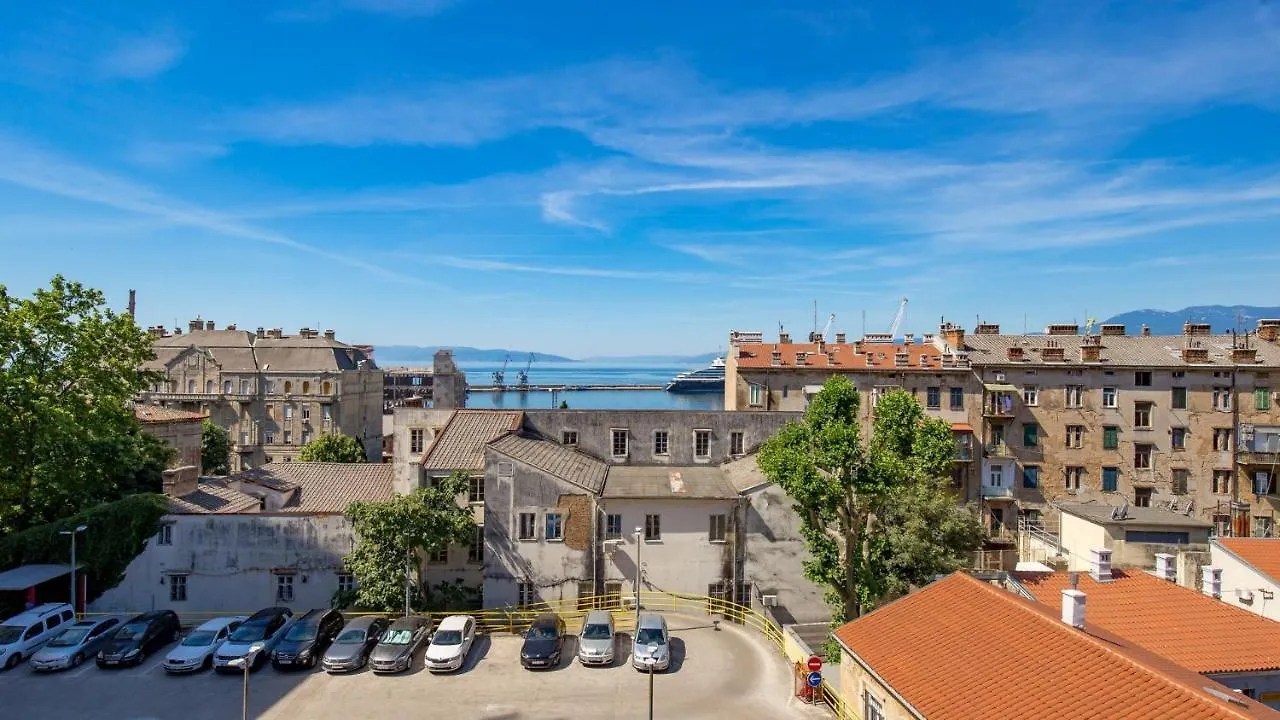 Beautiful Apartment Downtown Rijeka